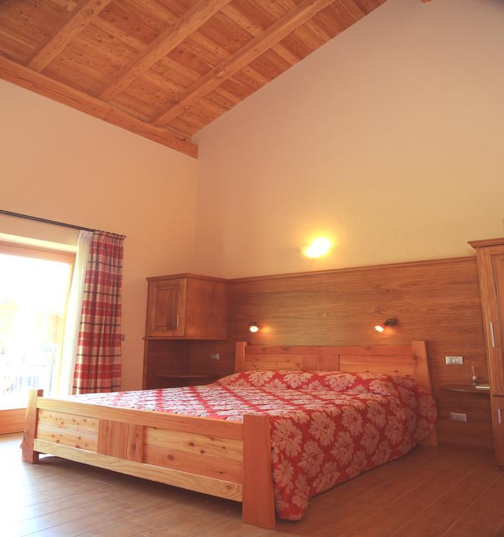 Village Paradis Roisan Chambre photo