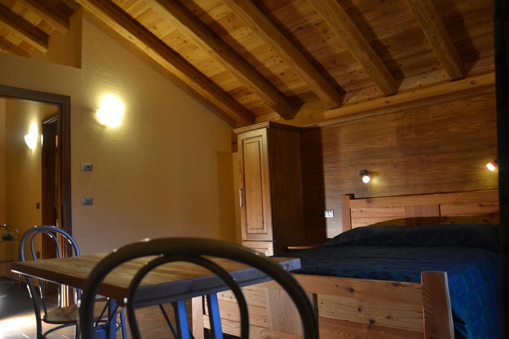 Village Paradis Roisan Chambre photo
